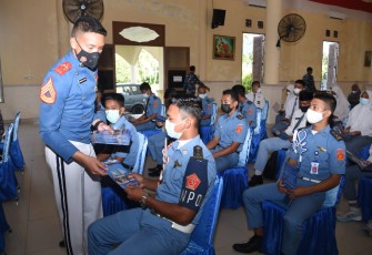 Taruna AAL Courtessy Call  Forkopimda kota Ranai bagikan brosur dan Ajak Kaula Muda Ranai Gabung TNI AL