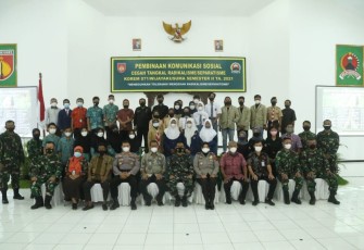 Danrem/071 Wijayakusuma, Kolonel Inf Dwi Lagan Safudrin, S.I.P. foto bersama peserta Pembinaan Komunikasi Sosial dalam rangka Cegah Tangkal Radikalisme dan Separatisme di Makorem 071 