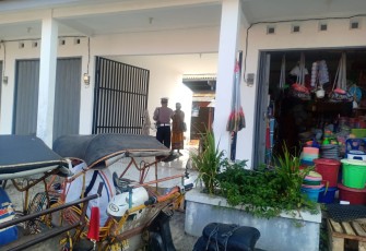 Anggota Satlantas Polres Kendal Berikan Himbauan Dikmas Pada Masyarakat Seputaran Pasar Kendal