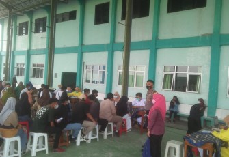 Polsek Kendal kota melaksanakan giat vaksinasi dosis 2 di SMK NU 01 Kendal.bertempat di lapangan SMK NU 01 Kendal. Selasa (19/10/2021)