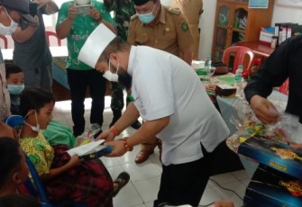 Helmi Hasan hadir pada acara sunatan massal di kantor lurah Beringin Raya, Selasa (14/9/2021).