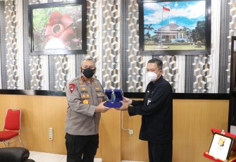 Kapolda Bengkulu Irjen Pol Drs Guntur Setyanto MSi Kunjungi BPOM Bengkulu