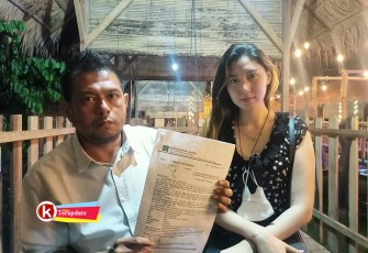 Devi Candra Febriana bersama Kuasa Hukumnya Sintua Widhiatmoko, S.H. (foto : Klikwarta.com)