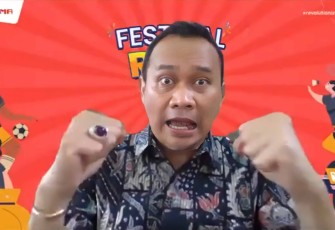 Lies Hartono (Cak Lontong)