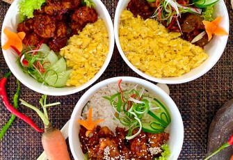 Memasuki bulan September ini, Serunai Restaurant menawarkan promo “Rice Bowl Mercon” yang terdiri dari tiga pilihan menu yaitu Beef Mercon, Chicken Mercon dan Fish Mercon