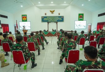 Korem 071/Wijayakusuma berikan pemahaman dan edukasi tentang P4GN (Pencegahan, Pemberantasan, Penyalahgunaan dan Peredaran Gelap Narkoba), Selasa (22/6/2021) di Gedung Pertemuan A. Yani Makorem 071/Wijayakusuma, Sokaraja, Banyumas.