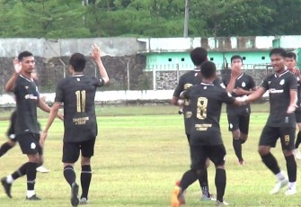 Para pemain Persika Karanganyar.