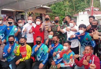 Kapolsek Leuwigoong Giat Pengamanan Final Paralayang Di Haruman Jingga