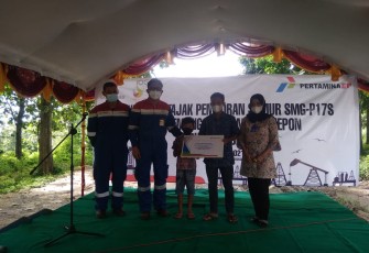 Pertamina EP memberikan bantuan dan santunan kepada  yatim piatu di sekitar wilayah operasi sumur P-17S Semanggi di Kecamatan Jepon, Kabupaten Blora.