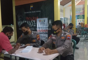Polres Kendal Kembali Gelar Vaksinasi Malam Polres Kendal Handal