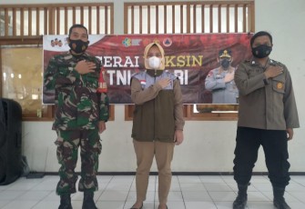 Gerai Vaksin Presisi Pesantren Darul arqom Cilawu