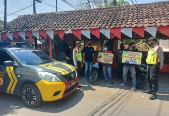 Tim Samapta Polres Majalengka Beri Himbauan Prokes Covid-19