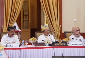 Gubernur Ansar saat Rapat Bersama Bupati Walikota dan Forkopimda Kepri 