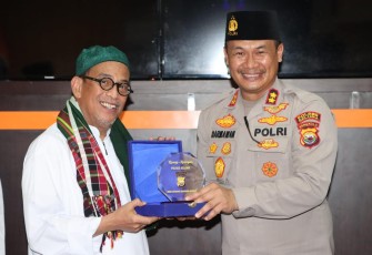 Kapolres Seluma AKBP Darmawan Dwiharyanto, S.Ik bersama Ketua PCNU Kabupaten Seluma.