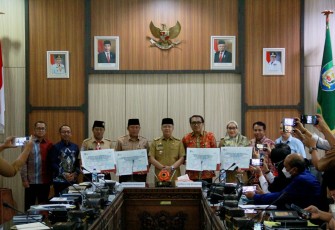 Gubernur Rohidin pada Rapat Pleno Tim Percepatan Akses Keuangan Daerah Provisi Bengkulu, Selasa (14/6/2022).
