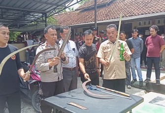 Kapolsek Ciruas Kompol Hasan Khan saat konferensi pers, Rabu (23/11/2022).