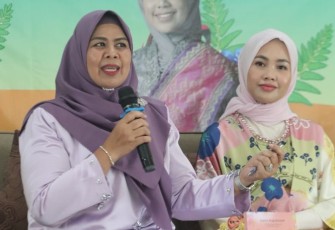 Dewi Ansar saat Jadi Narsum di Talk Show Gerakan Literasi Gebyar Bulan Bahasa dan Sastra Bintan