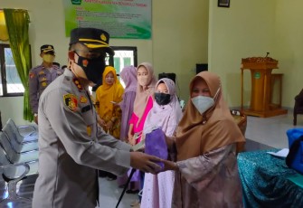 Vaksinasi COVID-19 