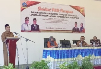 Asisten adm Pemerintahan dan Kesra Kesra Kabupaten Bintan Wan Rudi saat menyampaikan sambutan Bupati Bintan.