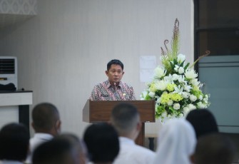 Pejabat Sekertaris Daerah Kota Bitung, Ir. IGN Rudy Theno saat memberikan sambutan.