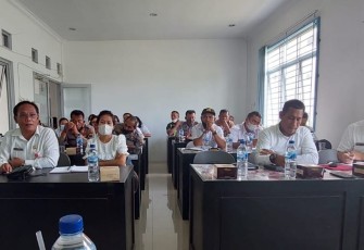 Rapat koordinasi P4GN di ruang rapat Kesatuan Bangsa dan Politik (Kesbangpol) Kabupaten Samosir.