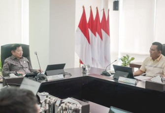 Gubernur Kepulauan Riau H. Ansar Ahmad menemui Menteri Perencanaan Pembangunan Nasional (PPN) Republik Indonesia/Badan Perencanaan Pembangunan Nasional (Bappenas) Suharso Manoarfa, Senin (19/12) di Jakarta
