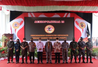 Foto bersama dalam Pencanangan Daerah bebas Pungutan Liar (Pungli), Sabtu (12/03/22).