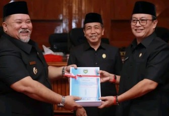 Penyampaian Penjelasan Bupati BS Terhadap Raperda 