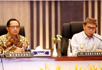 Mendagri Muhammad Tito Karnavian saat memberikan arahan