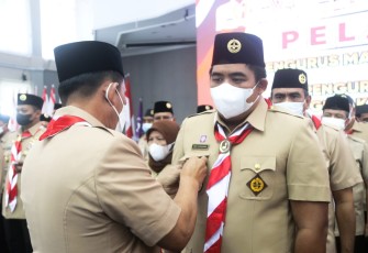 Gubernur Kepri H Ansar Ahmad saat Lantik Roby Kurniawan SPWK Jadi Kamabicab Bintan