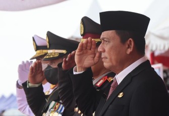 Gubernur Ansar saat Hadiri Upacara Peringatan HUT ke-77 TNI di Tanjungpinang