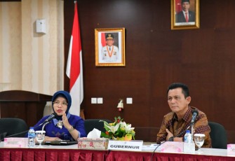 Gubernur Ansar saat menerima kunjungan Tim Penyusunan Peta Jalan Transformasi Ekonomi Provinsi Kepulauan Riau dan Rencana Pilot Project N219A Kementrian BPN/Bappenas RI, bertempat di Kantor Graha Kepri Batam, Senin (07/11).