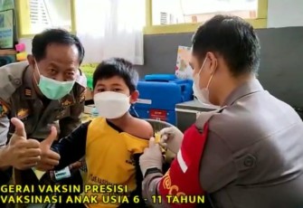 Polres Rejang Lebong Gelar Serbuan Vaksin Bagi Anak-anak SD 02