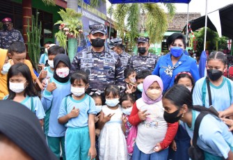 Laksamana Yudo dekat dengan masyarakat