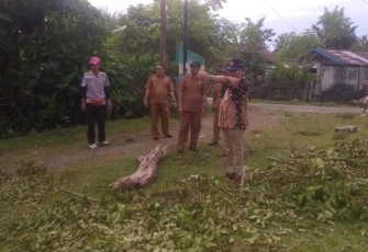 pihak Dispora Provinsi Bengkulu bersama Dispora Bengkulu Selatan mendatangi lokasi pembangunan stadion