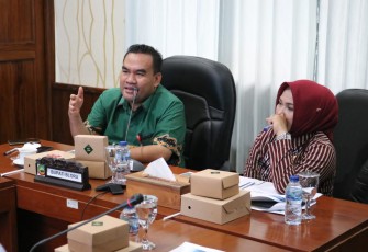 Bupati Blora, Arief Rohman bersama wakil Bupati Tri Yuli Setyowati, memimpin langsung rapat koordinasi percepatan pembangunan Bendung Gerak