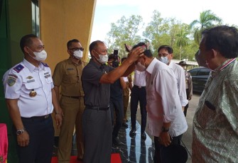 Menhub RI saat meninjau pembangunan Bandar Udara Busung melalui pantauan udara 
