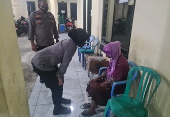 Seorang wanita paruh baya yang diduga ODGJ diamankan Polisi 