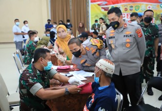 Wakapolda Jabar Tinjau Vaksinasi di Kabupaten Ciamis