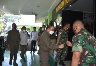 Deputi 4/Bidang Intelijen Ekonomi BIN Kunjungi Korem 161/WS