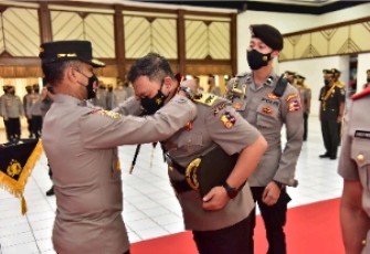 Kasespim Lemdiklat Polri Lantik Pengurus Senat Peserta Pendidikan Sespimti Polri Dikreg Ke-33 TA.2022
