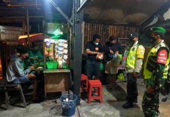 Koramil 02/Paron Bersama Polsek Paron Gelar Patroli Malam