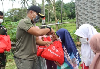 Grup 1 Kopassus Bagikan 1.500 Paket Sembako Untuk Masyarakat Banten  