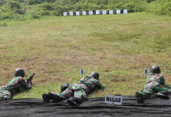 Pelihara Kemampuan Prajurit, Kodim 0616/Indramayu Gelar Latihan Tembak