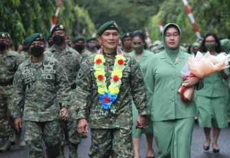 Danbrigif Para Raider 3 Kostrad Pimpin Tradisi Pelepasan Kolonel Inf Fadli Mulyono