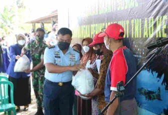 Baksos dan Bansos Lanud Abd Saleh Bagi Warga di Detasemen TNI AU Senggreng Sumber Pucung Malang