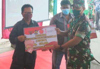 Dandim Launching Penyerahan Program BTPKLWN TNI di Wilayah Ngawi