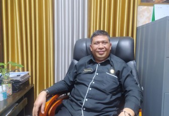 Sekretaris DPRD Purwakarta, Suhandi