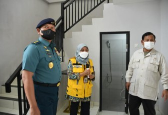 Penyerahan perumahan untuk keluarga ahli waris KRI Nanggala