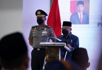 Wapres saat memberikan arahan terkait kampanye optimalisasi pengumpulan zakat, infak, sedekah, dan dana sosial keagamaan lainnya (ZIS dan DSKL) melalui BAZNAS pada acara Peluncuran Program 5000 Santripreneur dan Peresmian Gedung BAZNAS di Kantor Pusat BAZNAS Jl. Matraman Raya No. 134, Jakarta Timur, Rabu sore (20/04/2022).